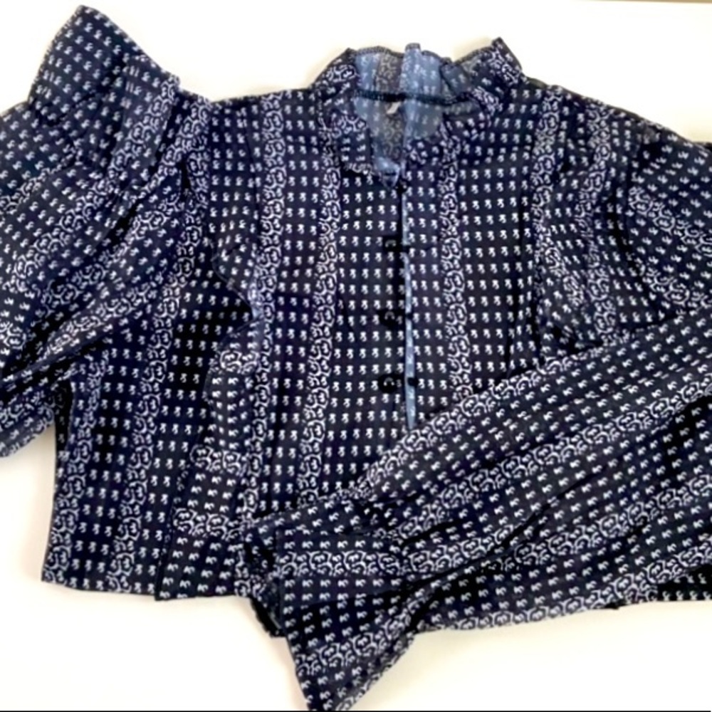 ✨New✨Gorgeous Black & White Partial Button Up Boutique Blouse - Picture 2 of 5